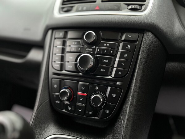 Used Vauxhall Meriva 2014 for sale - 76215444: Photo 43