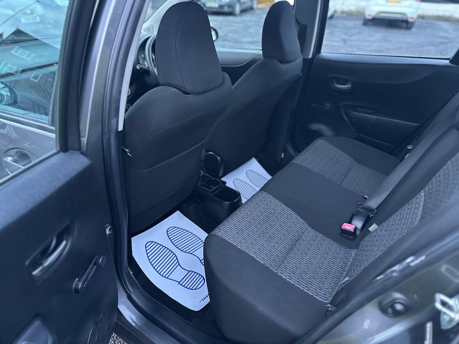 Used Toyota Yaris 2013 for sale - 76899636: Photo 10