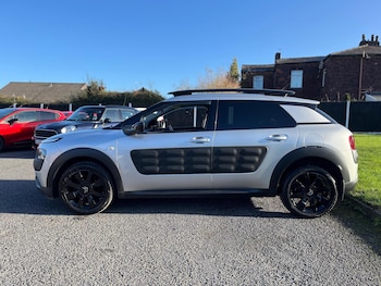 Used Citroen C4 Cactus 2015 for sale - 76607080: Photo