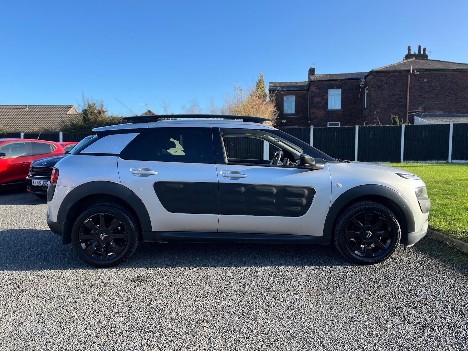 Used Citroen C4 Cactus 2015 for sale - 76607080: Photo 8