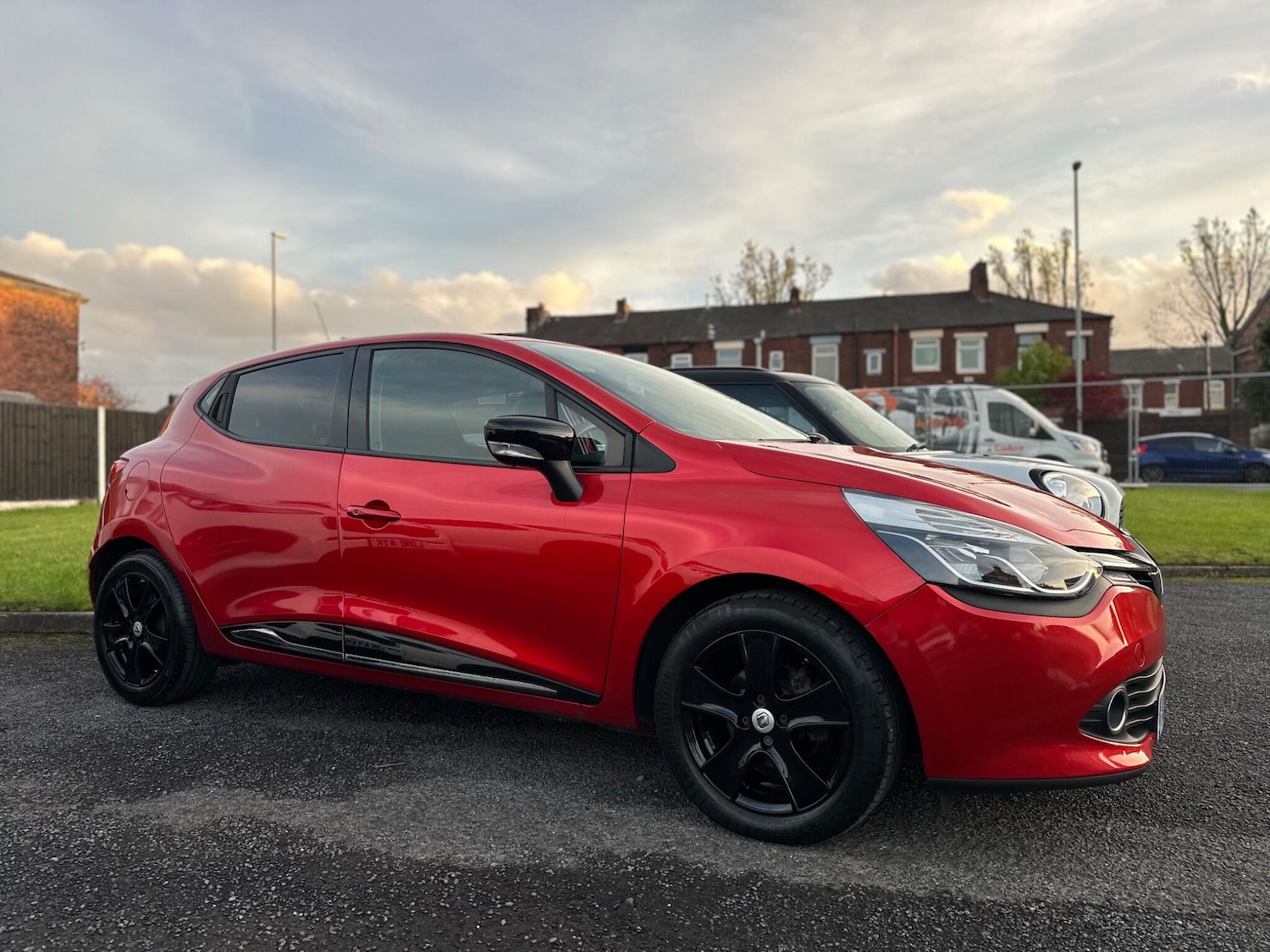 Used Renault Clio 2015 for sale - 76473912: Photo 19