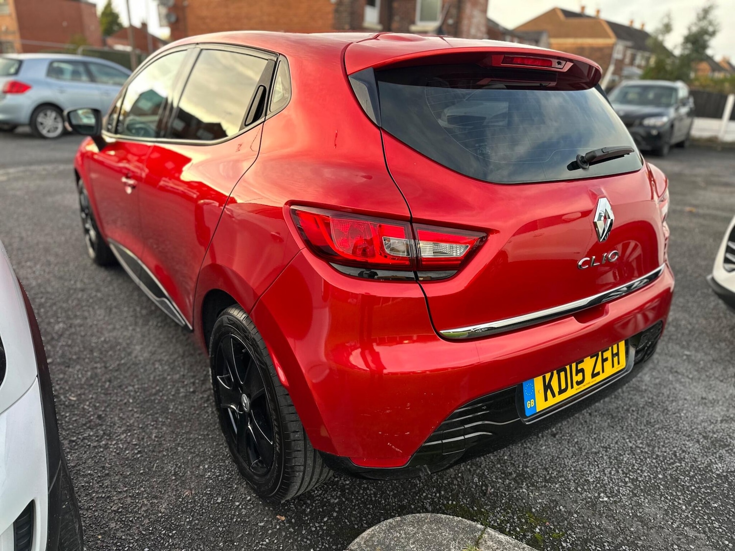 Used Renault Clio 2015 for sale - 76473912: Photo 4