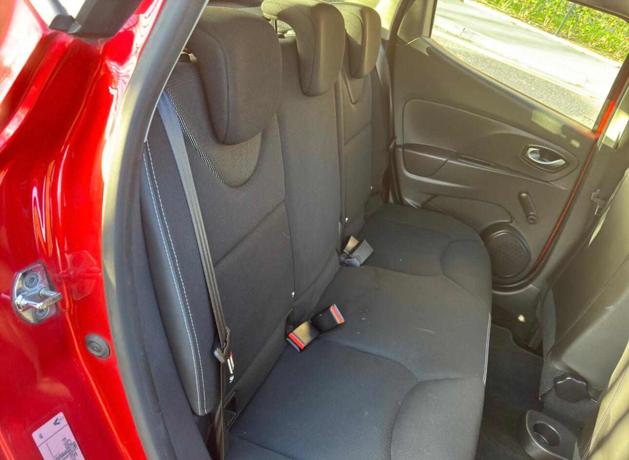 Used Renault Clio 2015 for sale - 76473912: Photo 8