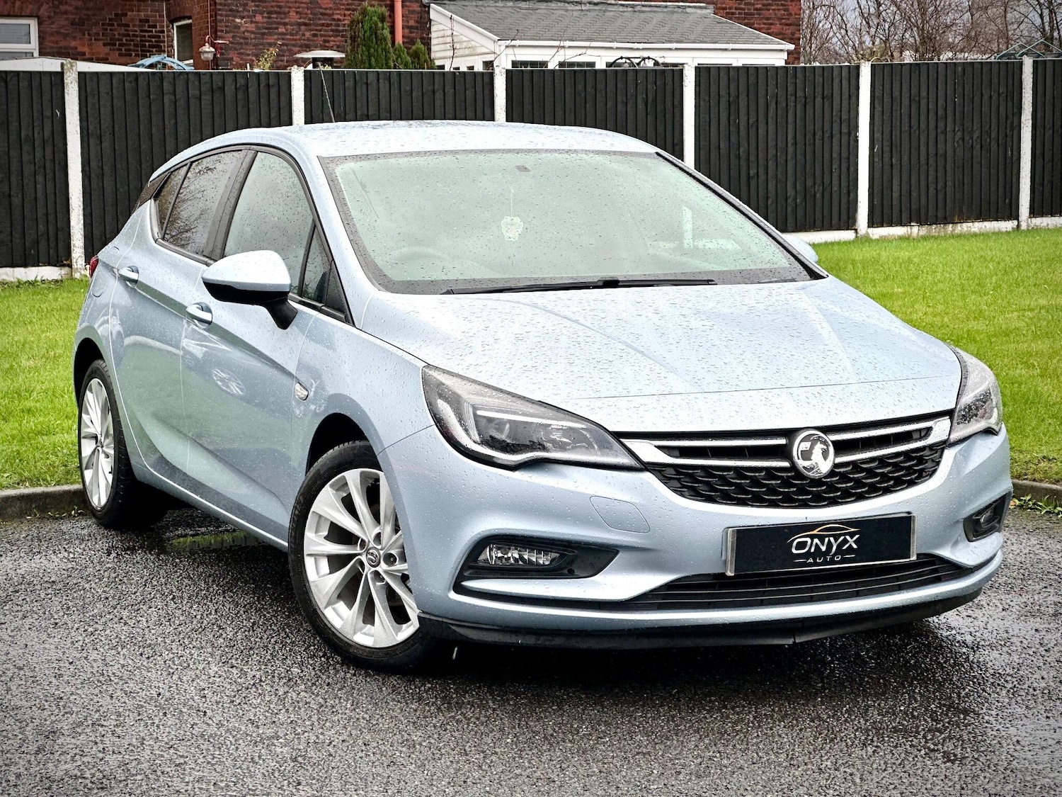 Used Vauxhall Astra 2018 for sale - 76620515: Photo 1