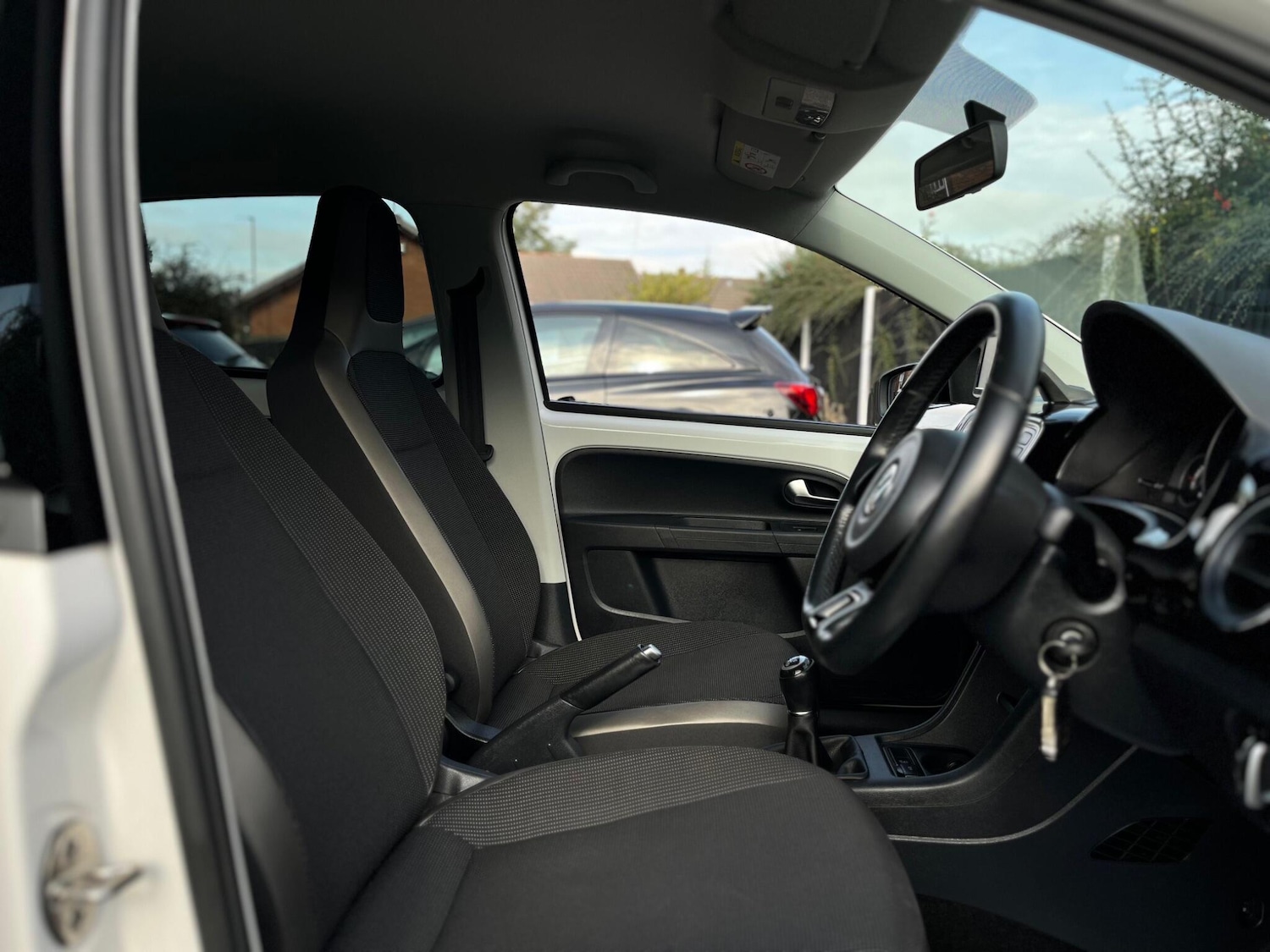 Used Volkswagen up! 2015 for sale - 76239452: Photo 15