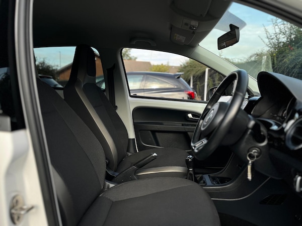 Used Volkswagen up! 2015 for sale - 76239452: Photo 15