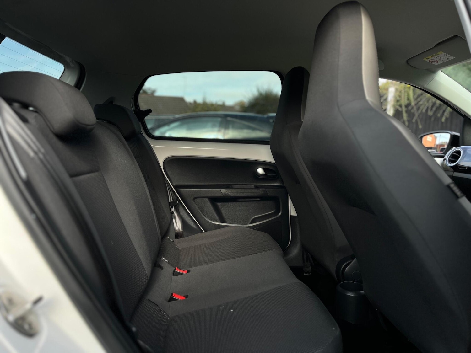 Used Volkswagen up! 2015 for sale - 76239452: Photo 17