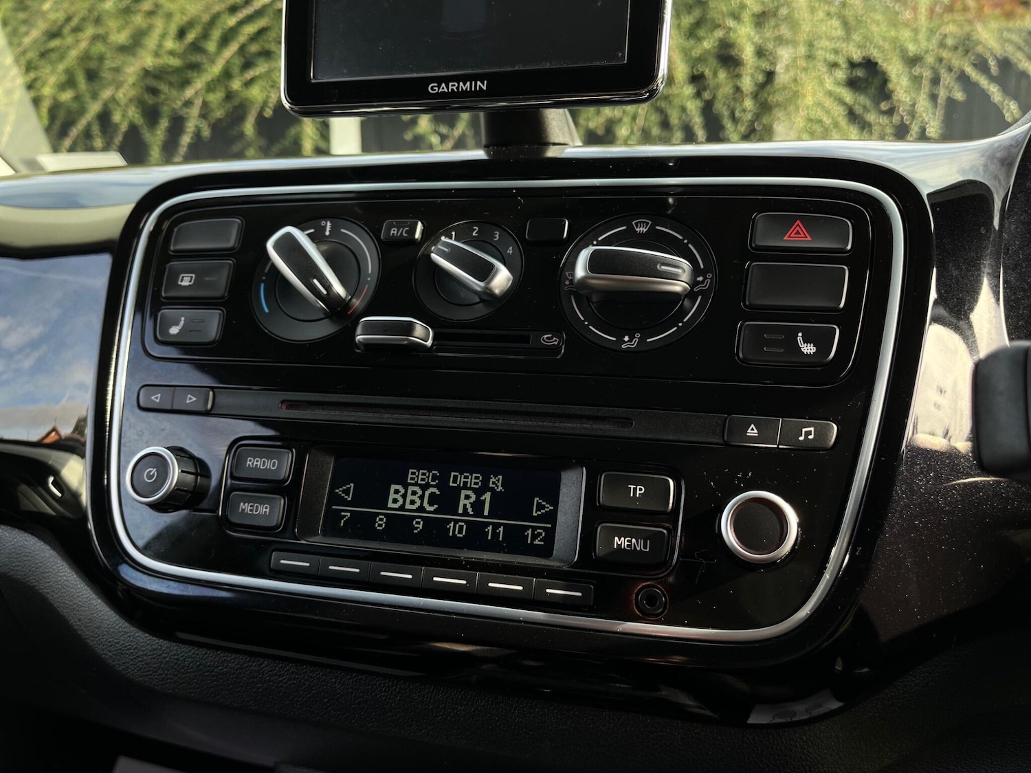 Used Volkswagen up! 2015 for sale - 76239452: Photo 22