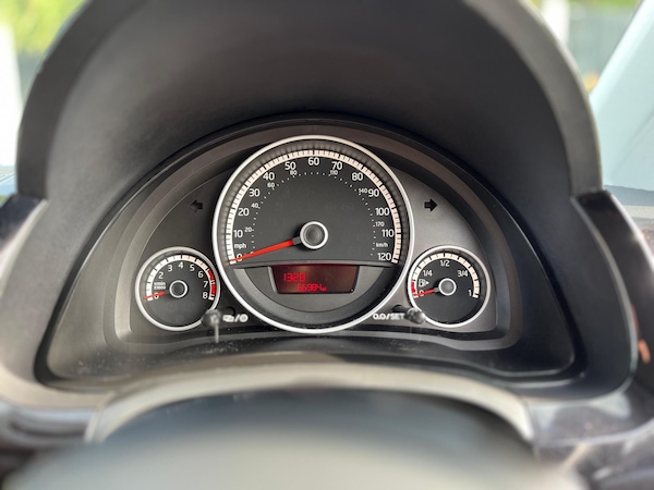 Used Volkswagen up! 2015 for sale - 76239452: Photo 23