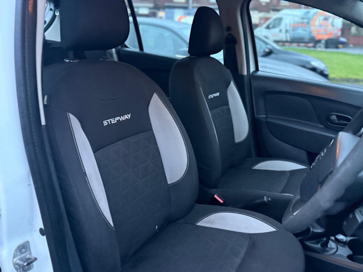 Used Dacia Sandero Stepway 2016 for sale - 77021310: Photo 9