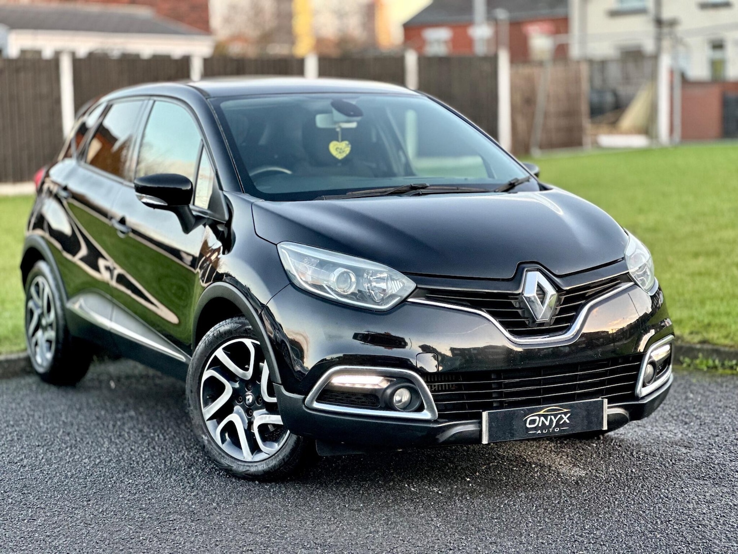 Used Renault Captur 2015 for sale - 76926720: Photo 1