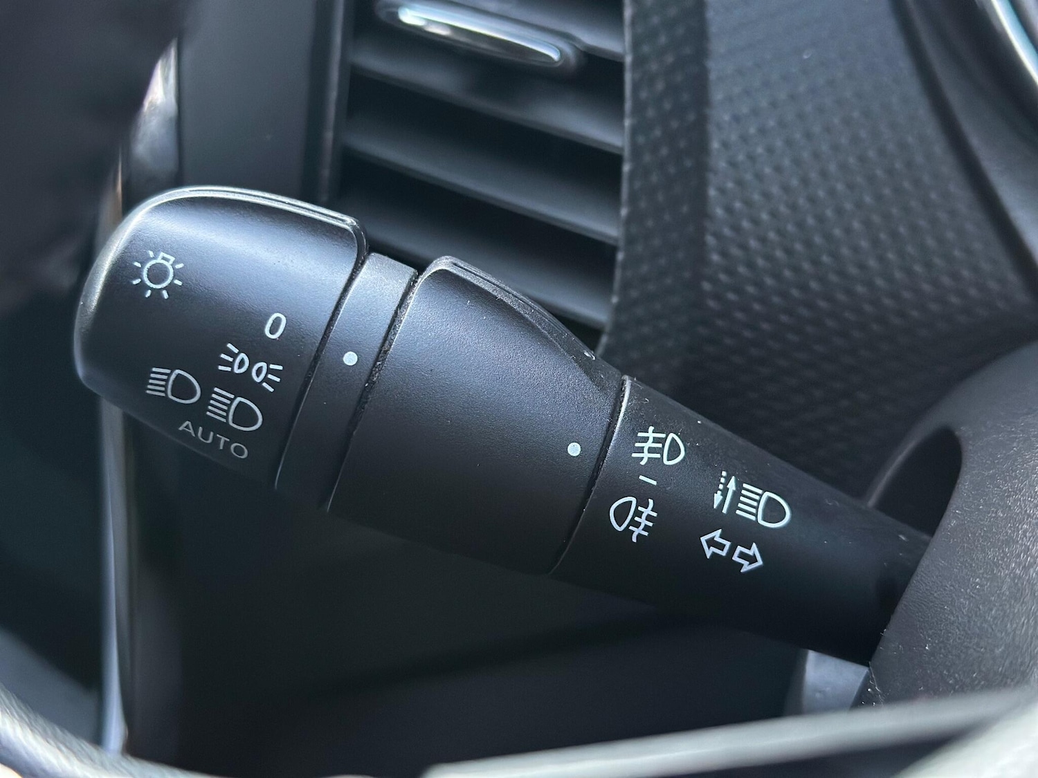 Used Renault Captur 2015 for sale - 76926720: Photo 21