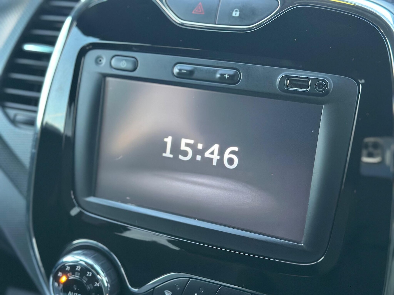 Used Renault Captur 2015 for sale - 76926720: Photo 24