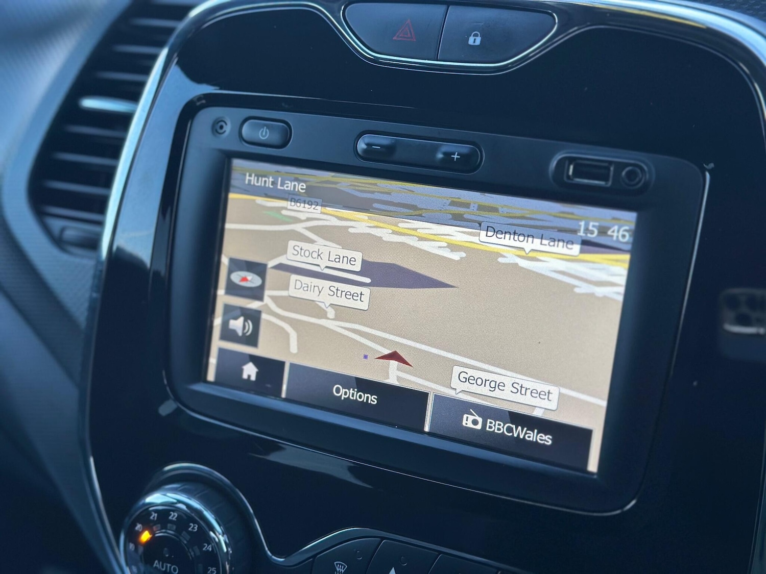 Used Renault Captur 2015 for sale - 76926720: Photo 25