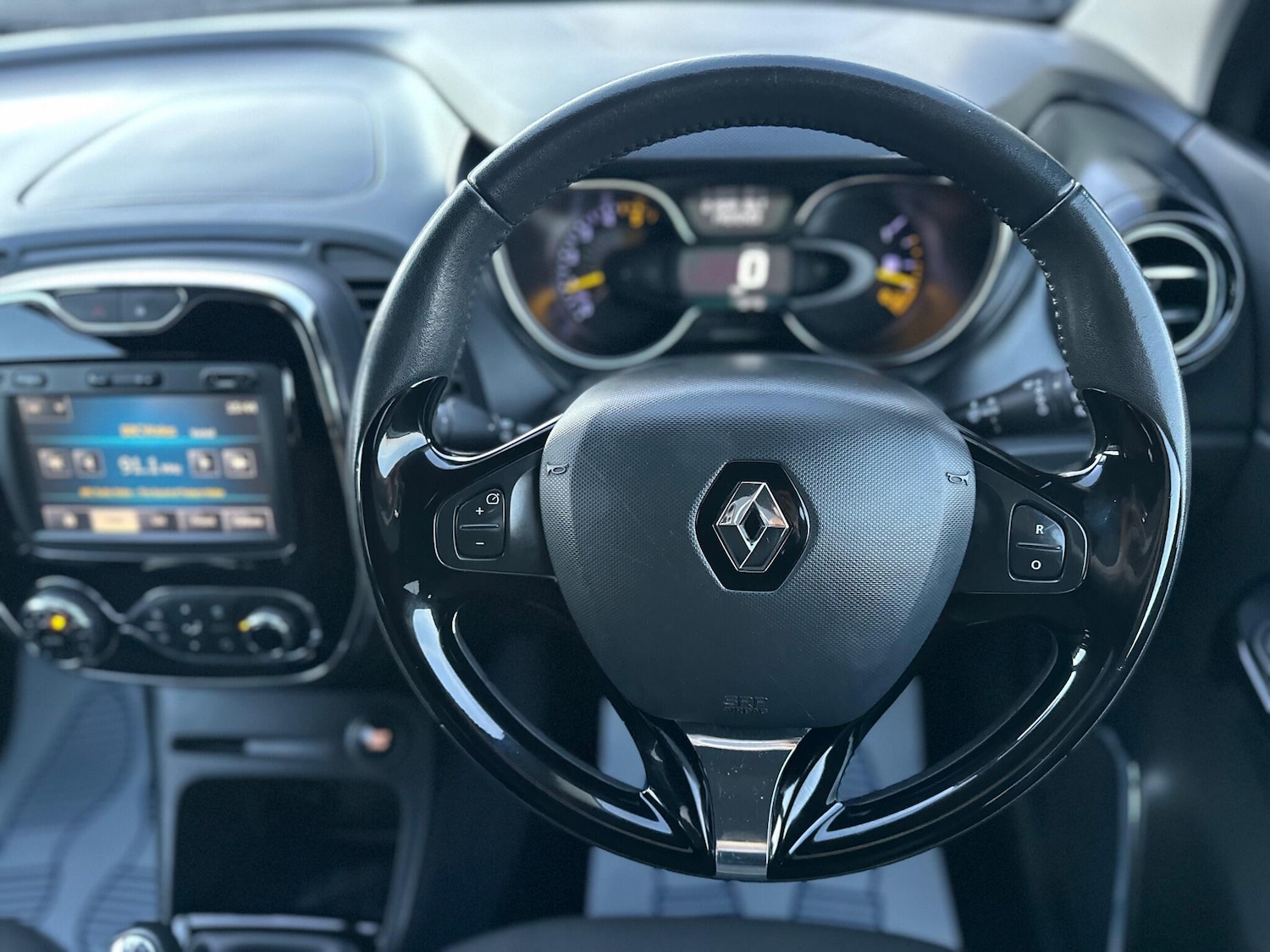 Used Renault Captur 2015 for sale - 76926720: Photo 31