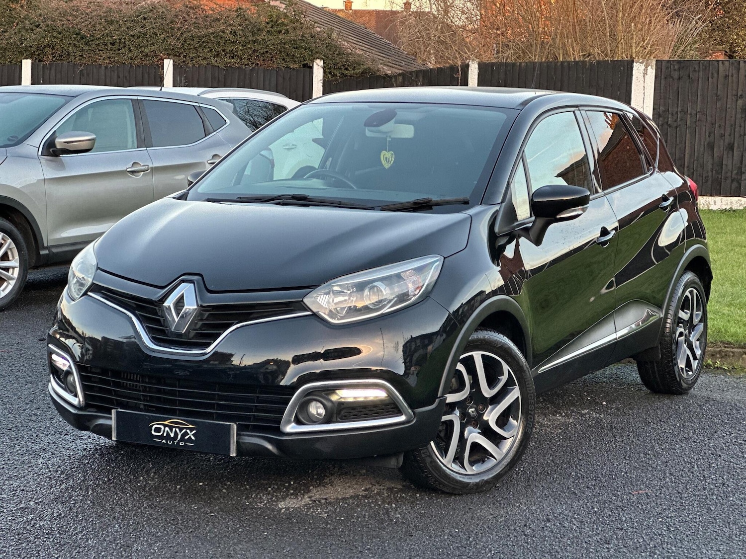 Used Renault Captur 2015 for sale - 76926720: Photo 4