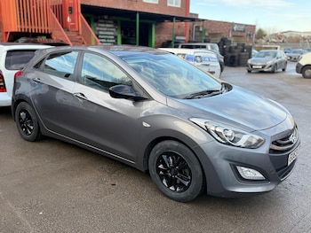 Used Hyundai i30 2013 for sale - 76965579: Photo