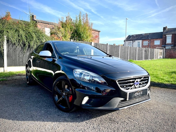 Used Volvo V40 2015 for sale - 76251506: Photo 1