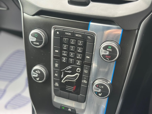 Used Volvo V40 2015 for sale - 76251506: Photo 21