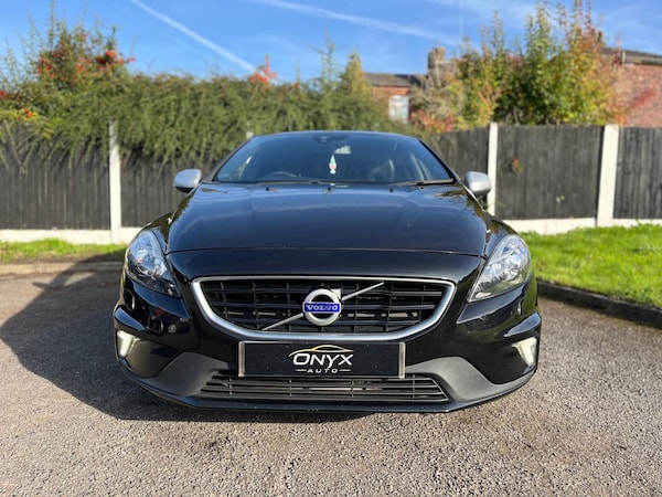 Used Volvo V40 2015 for sale - 76251506: Photo 2