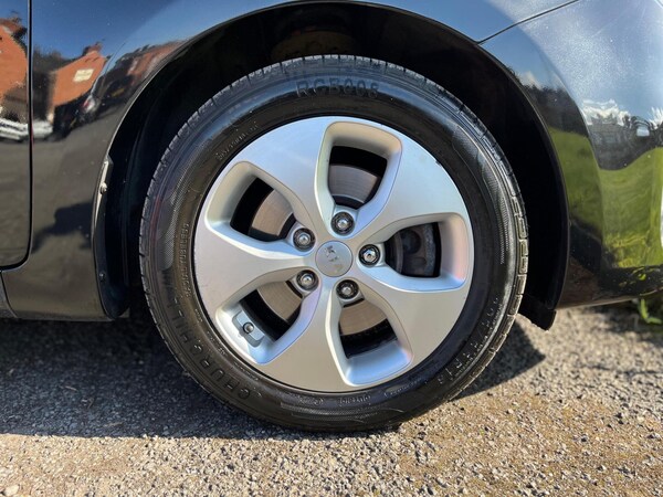 Used Kia Carens 2016 for sale - 76121855: Photo 26