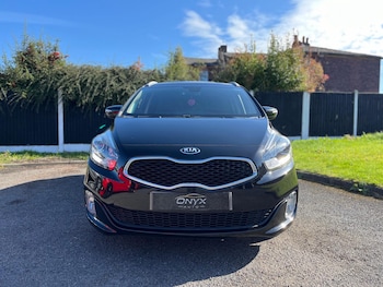 Used Kia Carens 2016 for sale - 76121855: Photo 2