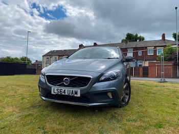Used Volvo V40 2014 for sale - 79396137: Photo