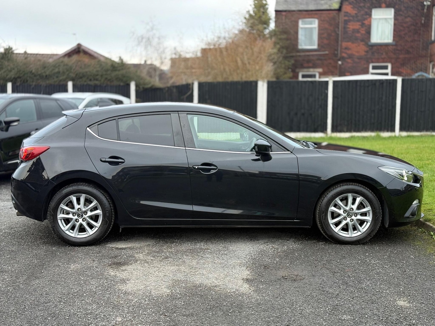 Used Mazda Mazda3 2015 for sale - 77040982: Photo 9