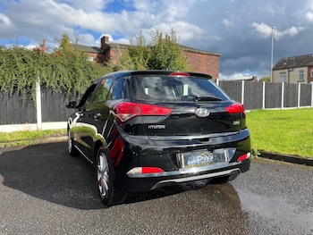 Used Hyundai i20 2015 for sale - 75940105: Photo