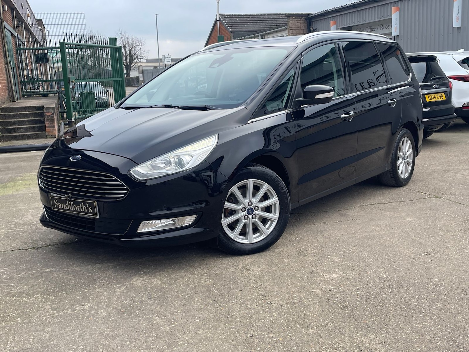 Used Ford Galaxy 2018 for sale - 77810329: Photo 3