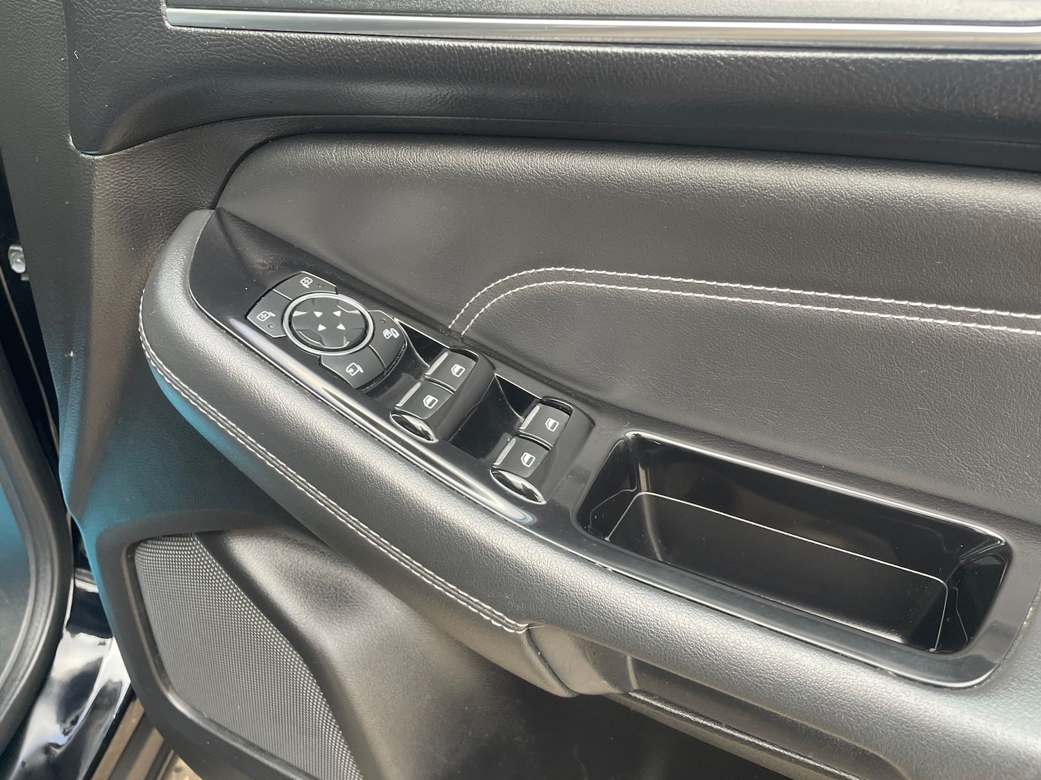 Used Ford Galaxy 2018 for sale - 77810329: Photo 37