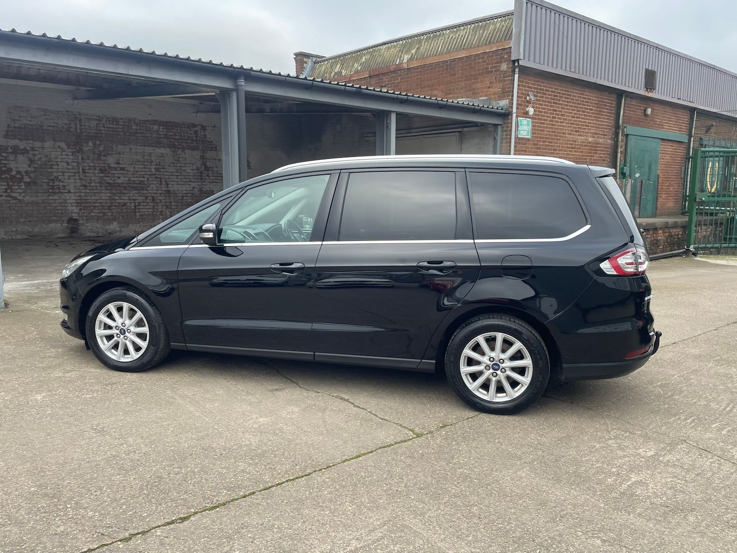 Used Ford Galaxy 2018 for sale - 77810329: Photo 67