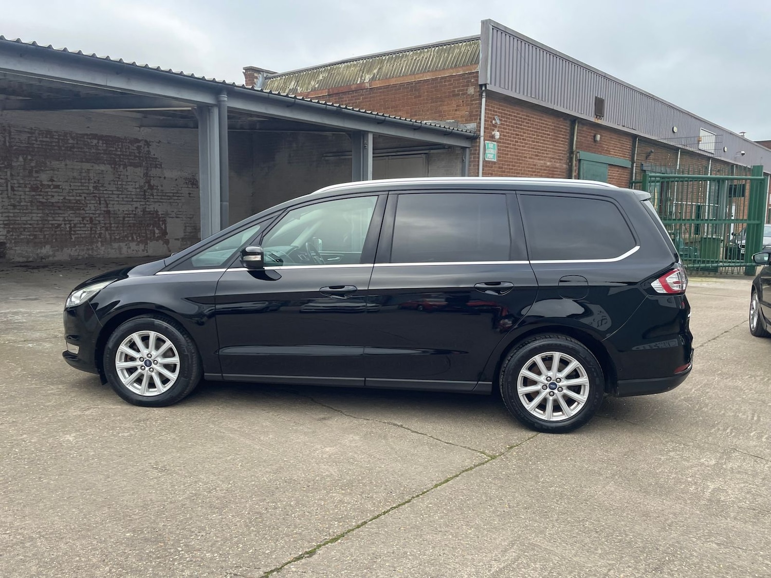 Used Ford Galaxy 2018 for sale - 77810329: Photo 68