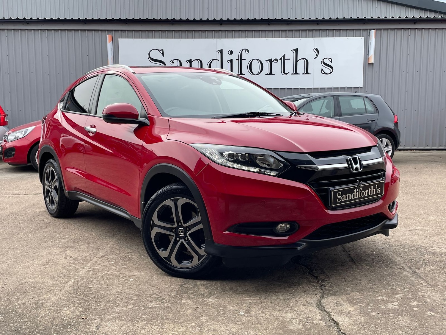 Used Honda HR-V 2017 for sale - 76086570: Photo 1