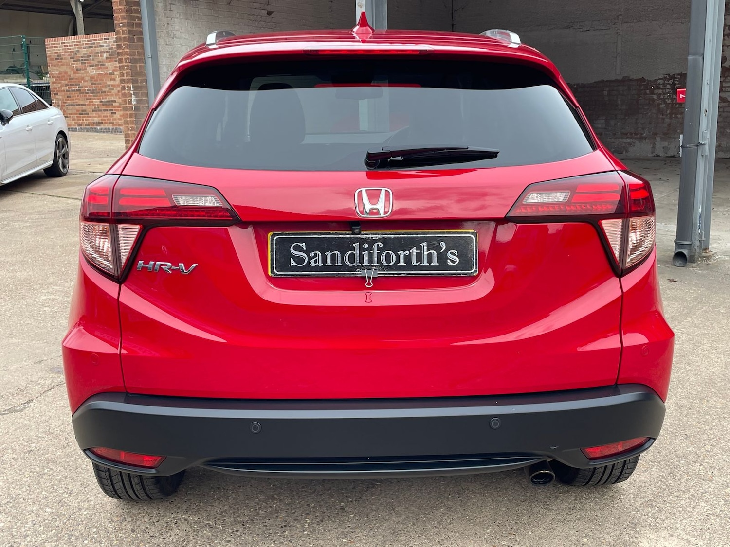 Used Honda HR-V 2017 for sale - 76086570: Photo 24