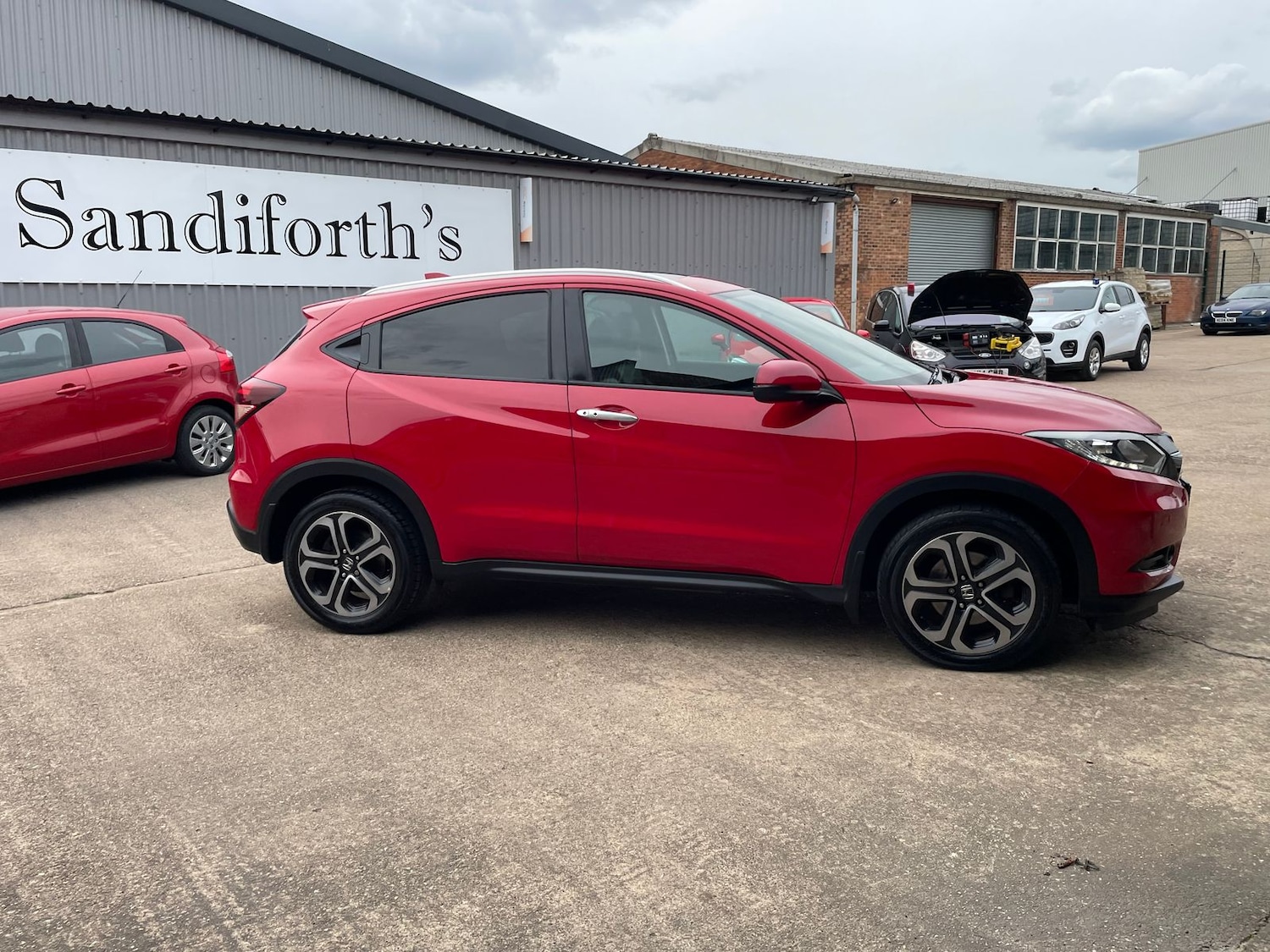 Used Honda HR-V 2017 for sale - 76086570: Photo 44