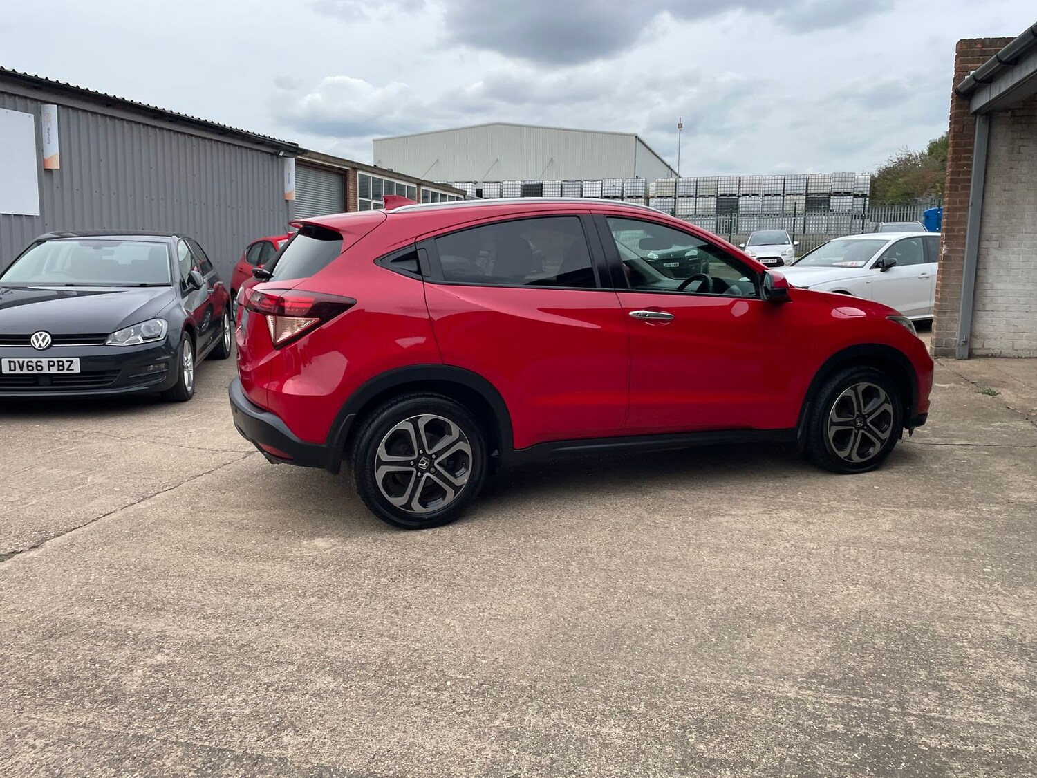 Used Honda HR-V 2017 for sale - 76086570: Photo 48