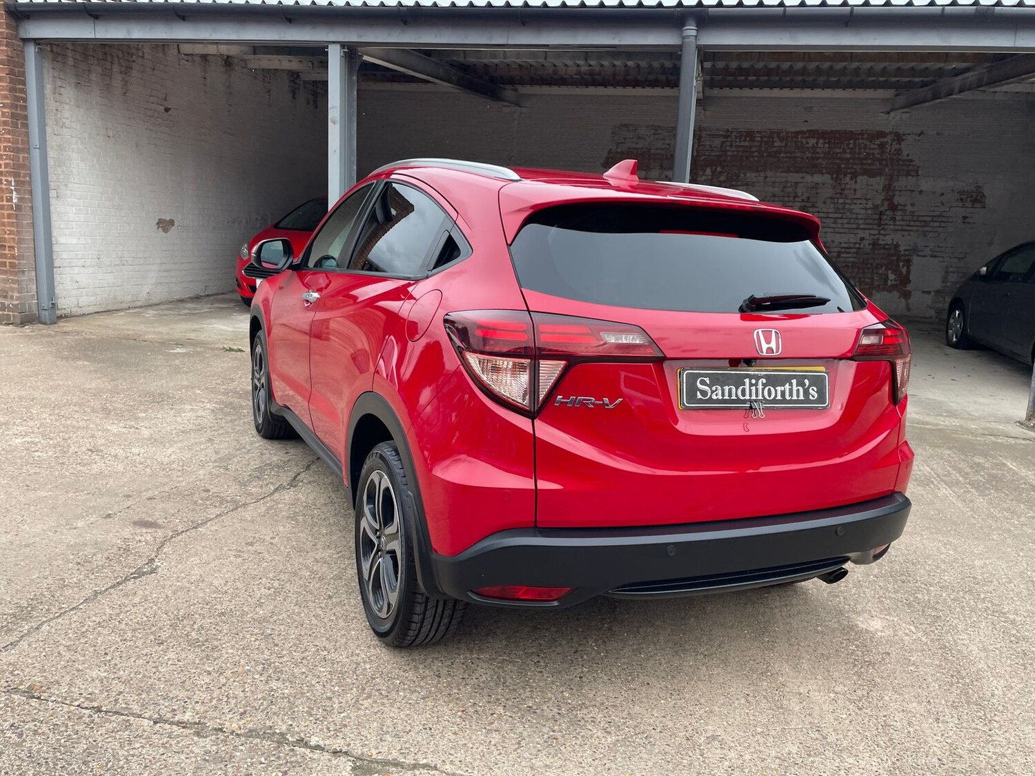 Used Honda HR-V 2017 for sale - 76086570: Photo 59