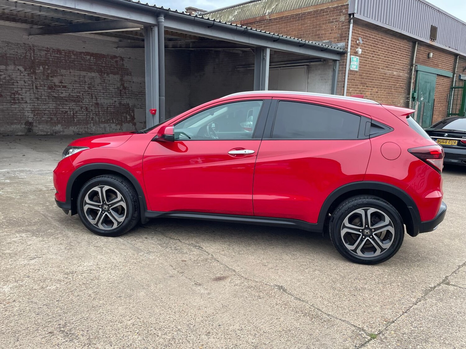 Used Honda HR-V 2017 for sale - 76086570: Photo 63
