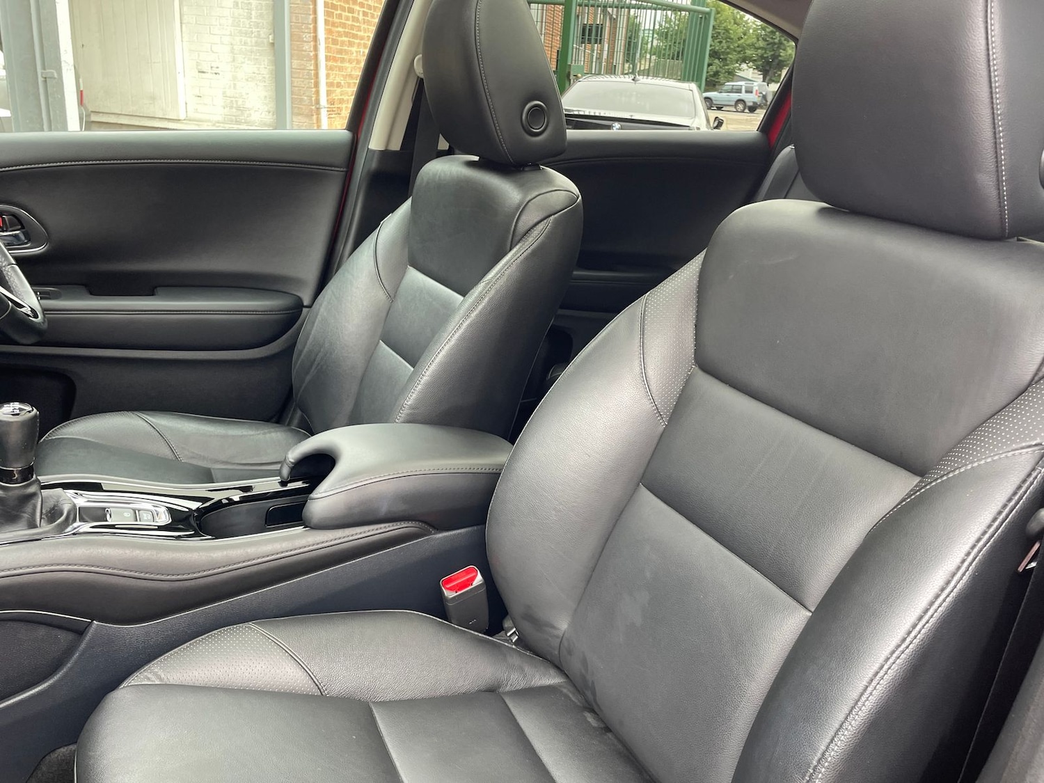 Used Honda HR-V 2017 for sale - 76086570: Photo 9