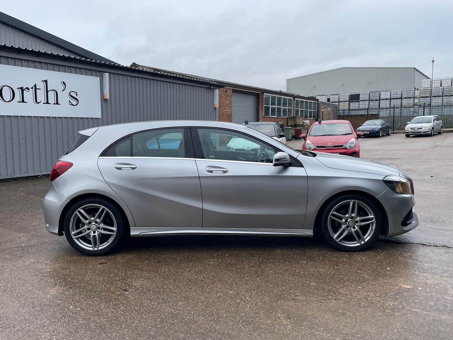 Used Mercedes-Benz A-Class 2017 for sale - 76543140: Photo 41