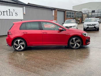 Used Volkswagen Golf 2018 for sale - 77698350: Photo