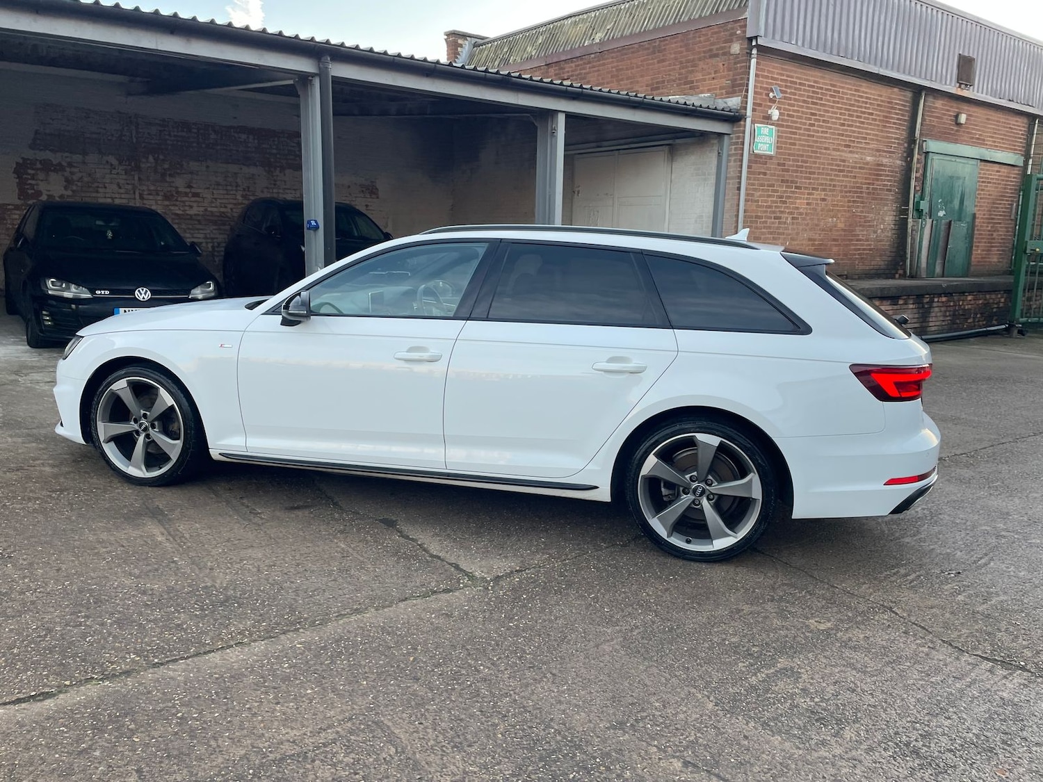 Used Audi A4 Avant 2019 for sale - 77158098: Photo 65