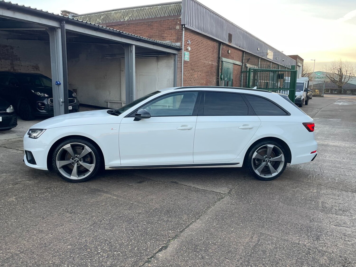Used Audi A4 Avant 2019 for sale - 77158098: Photo 68