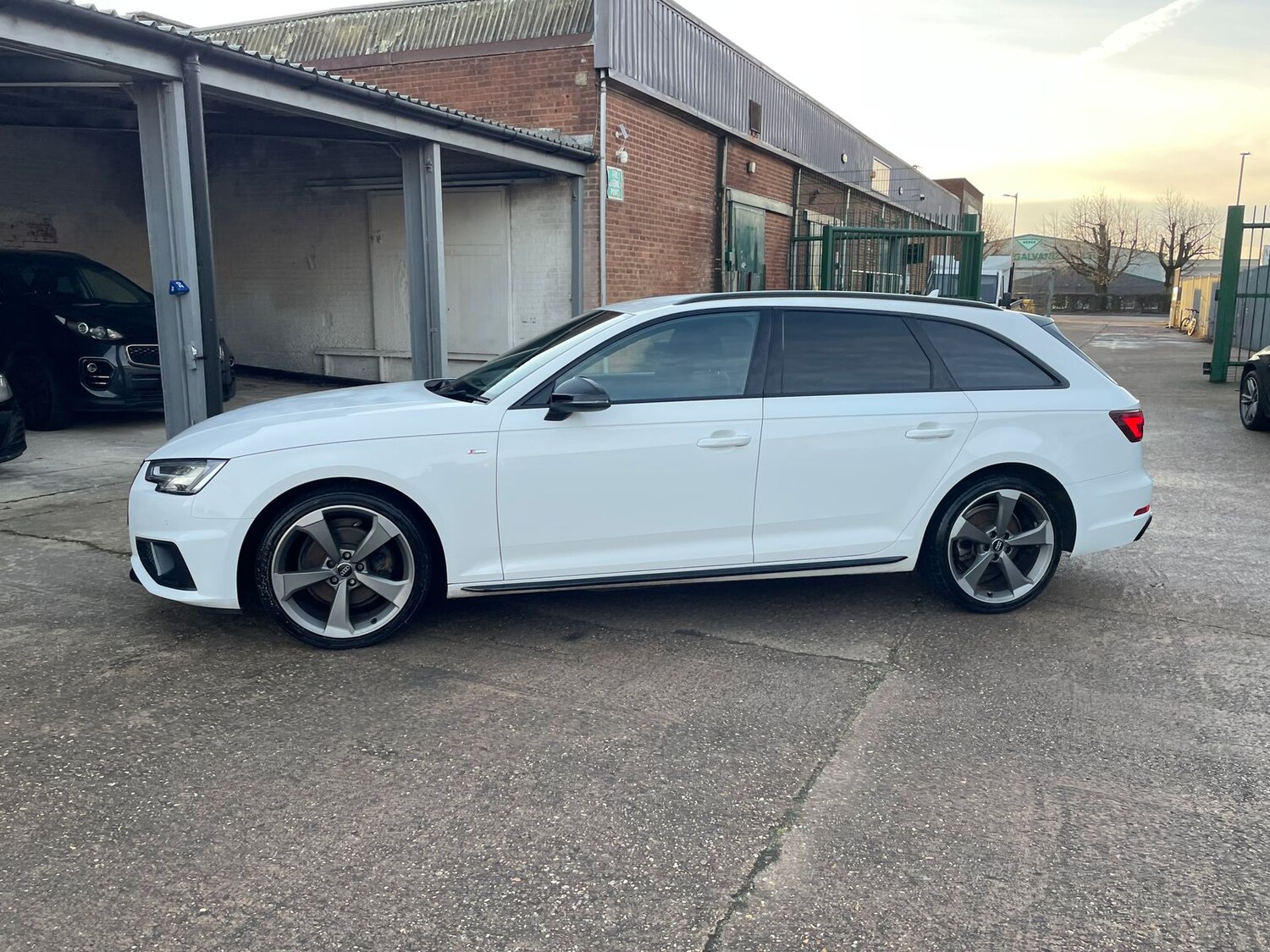 Used Audi A4 Avant 2019 for sale - 77158098: Photo 69