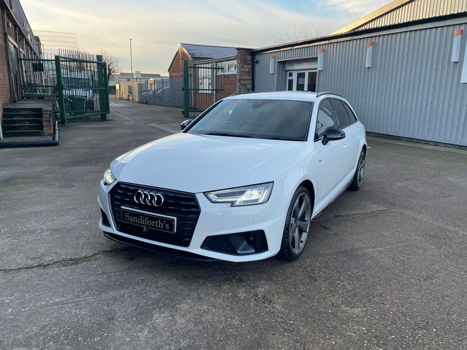 Used Audi A4 Avant 2019 for sale - 77158098: Photo 76