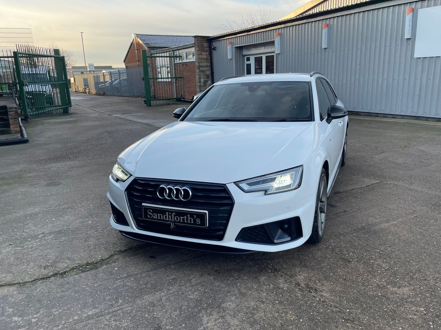 Used Audi A4 Avant 2019 for sale - 77158098: Photo 77