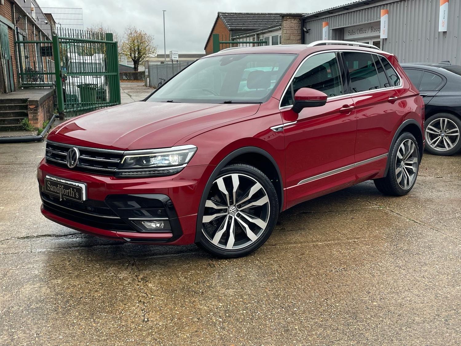 Used Volkswagen Tiguan 2018 for sale - 76543135: Photo 3
