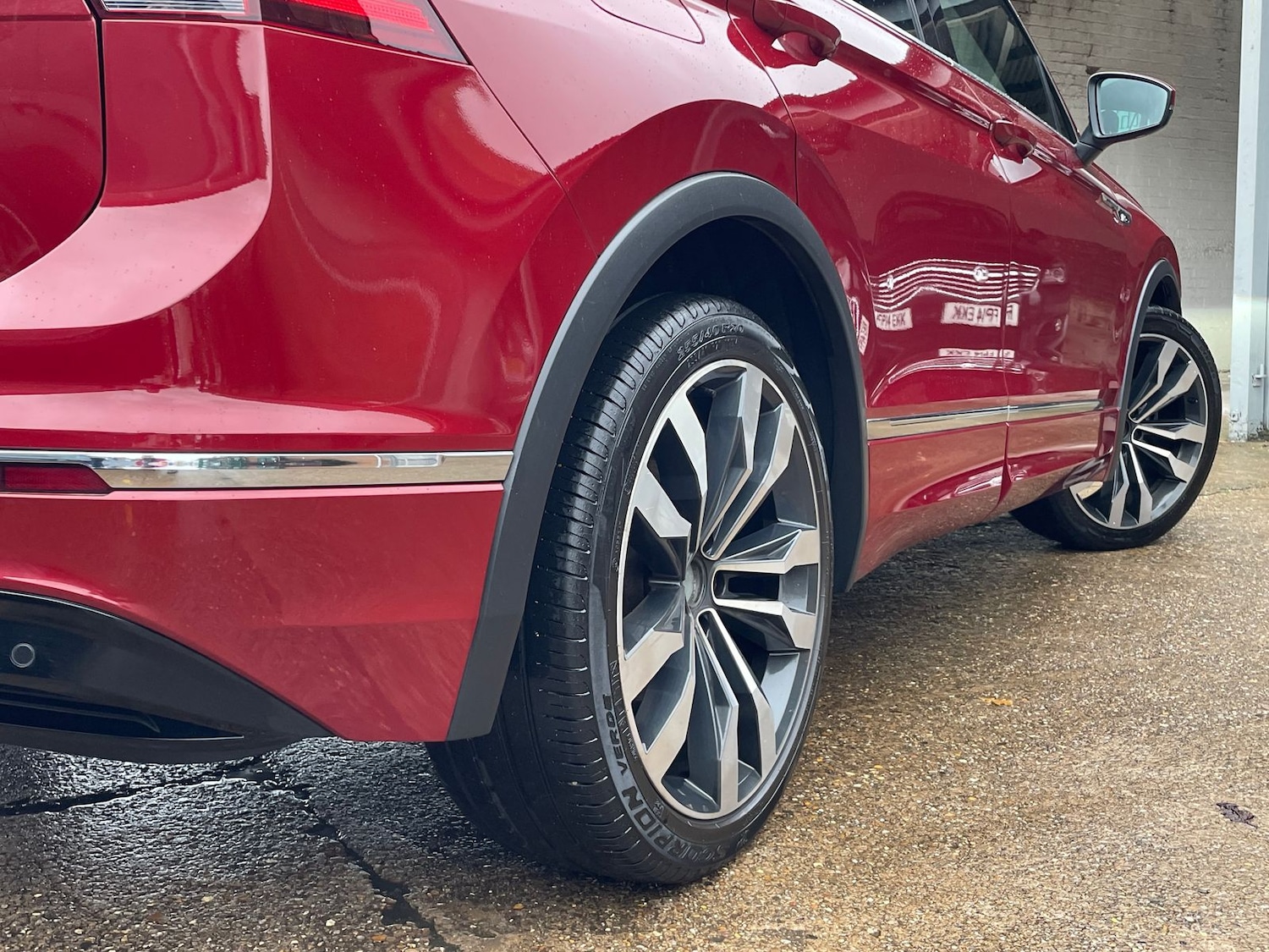 Used Volkswagen Tiguan 2018 for sale - 76543135: Photo 32