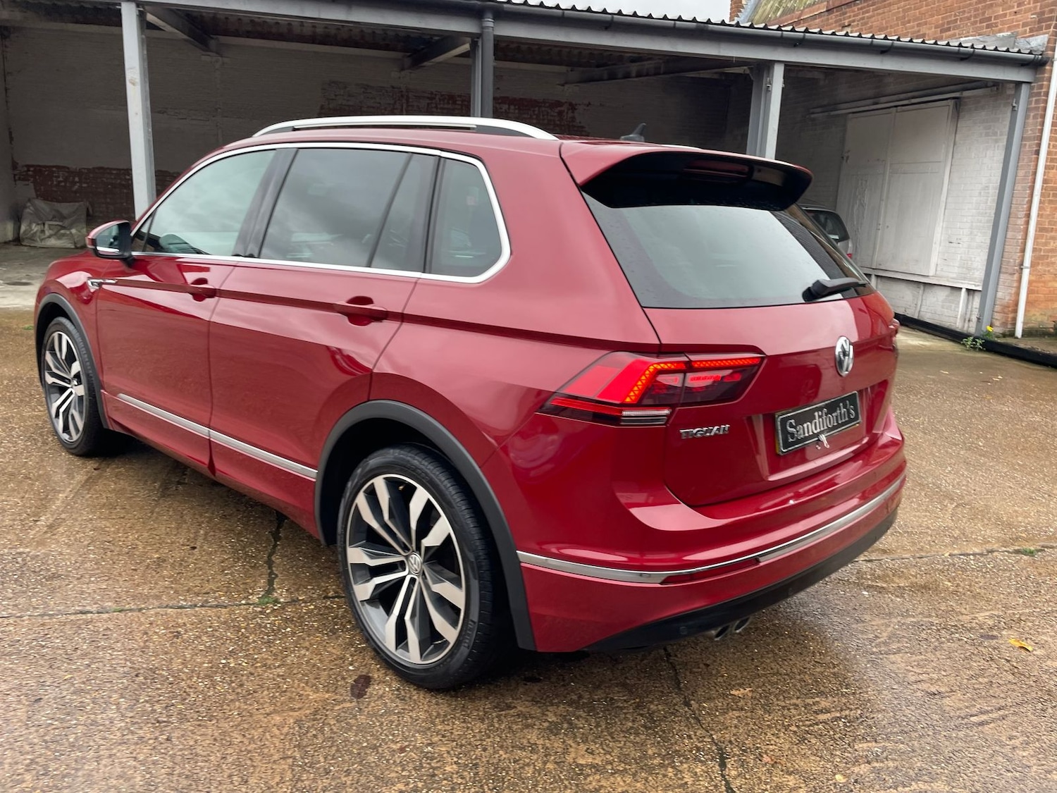 Used Volkswagen Tiguan 2018 for sale - 76543135: Photo 65